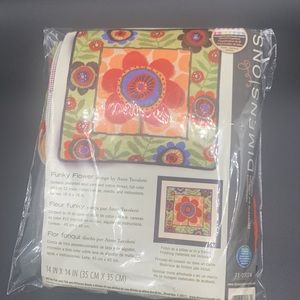 Funky Flower Needlepoint Dimensions Kit 71-20074